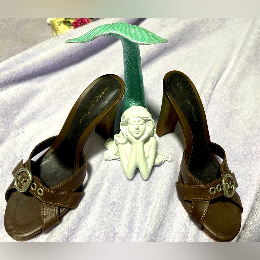Brown size 38 chunky heel Rossi heal never worn soft leather adjustable buckle